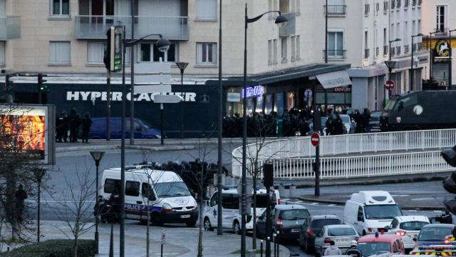 Attentats à Paris : qui sont les 17 victimes ?
