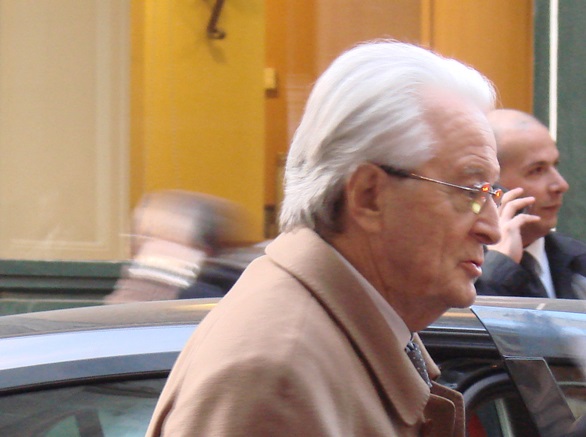 Manuel Valls sous influence juive : qu’a vraiment dit Roland Dumas ?