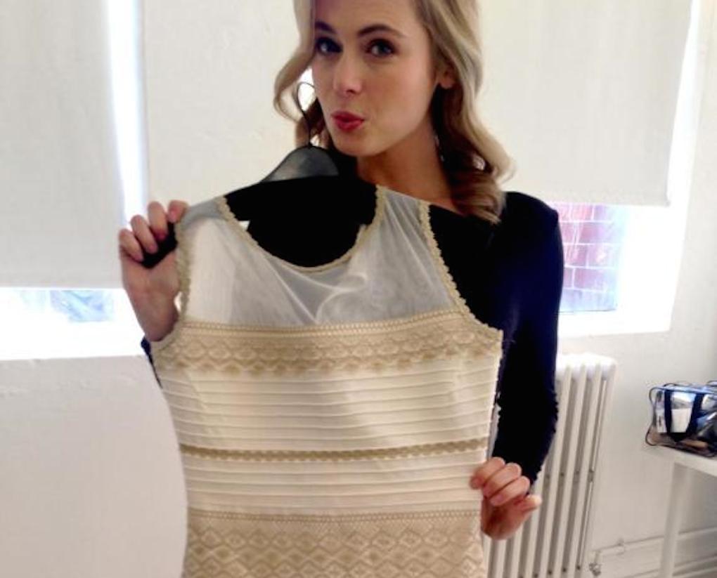 Une vraie robe blanche et or ou un Churro Dog ?