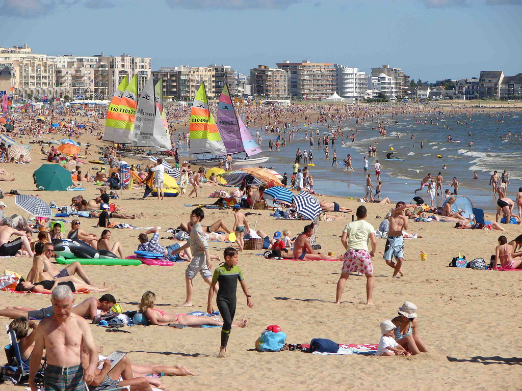 L’été sera chaud, la plage non-fumeur et la mer sans méduse 