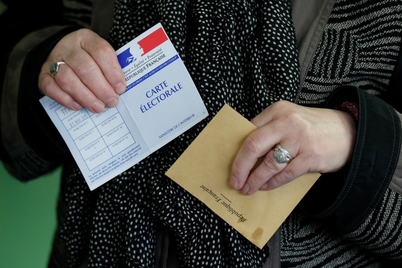 Valls et Bartolone appellent les Franciliens aux urnes dimanche