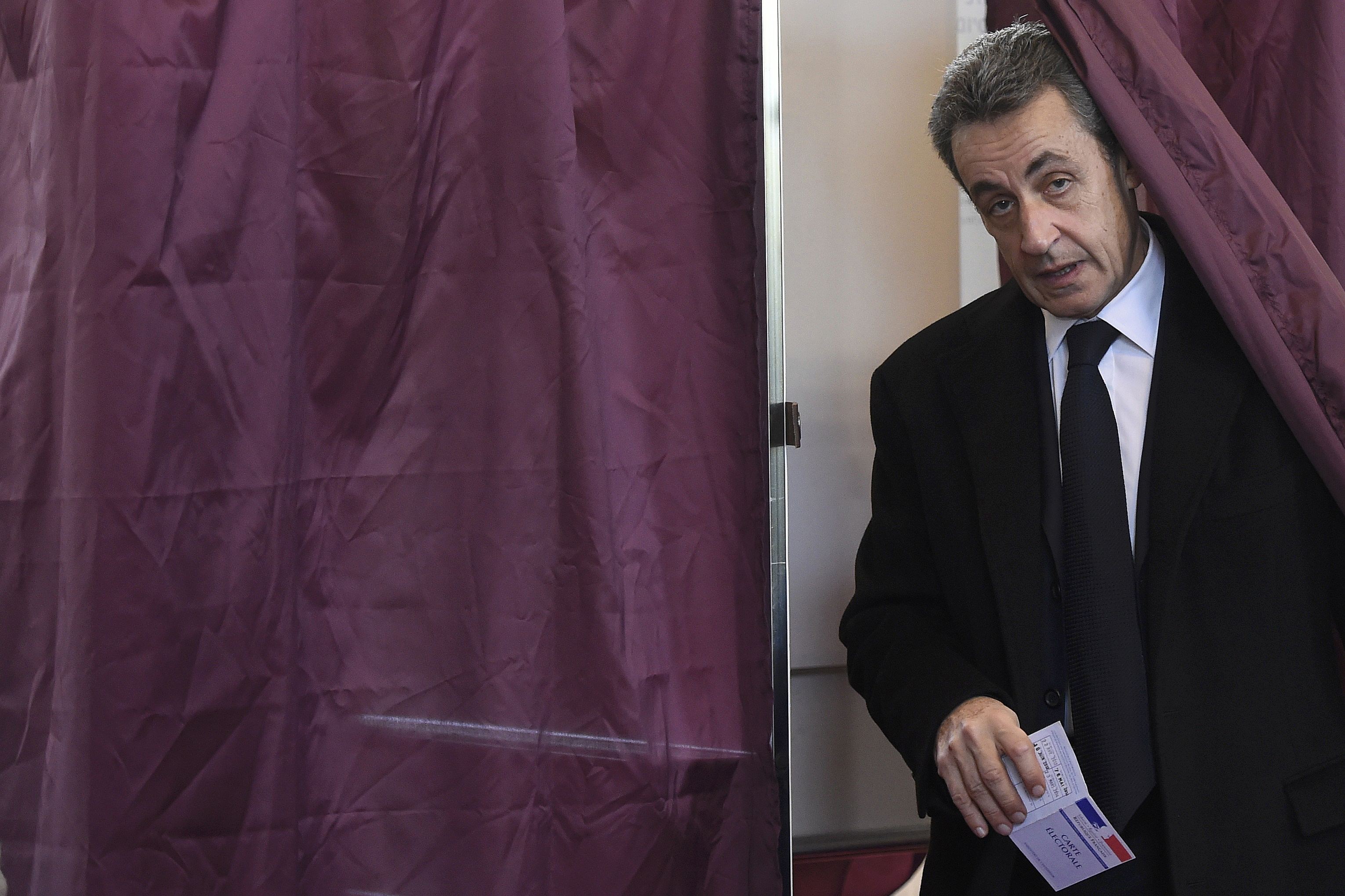 Nicolas Sarkozy refuse toute fusion ou tout retrait des listes