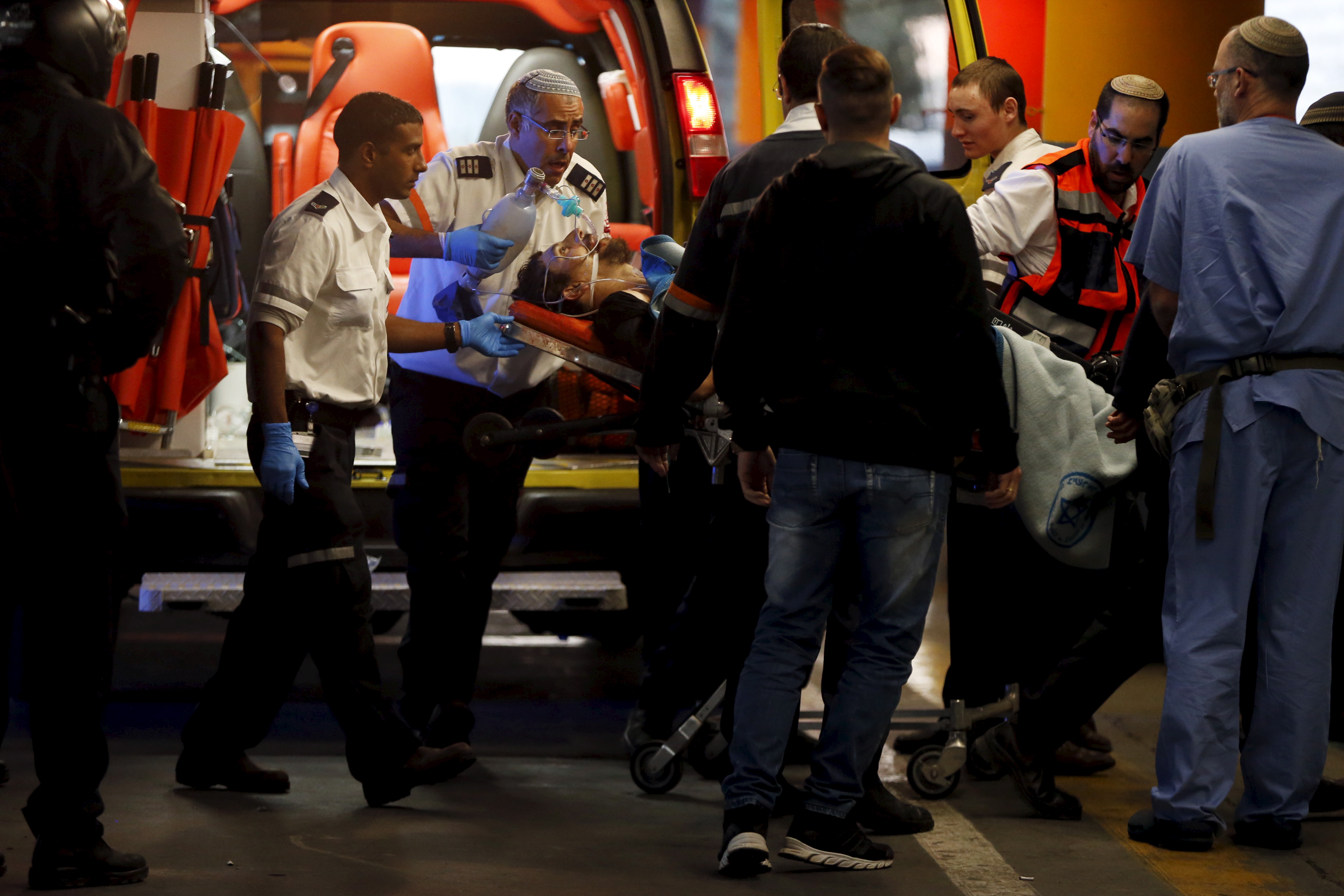 Un Palestinien tué à Hébron après avoir poignardé un Israélien