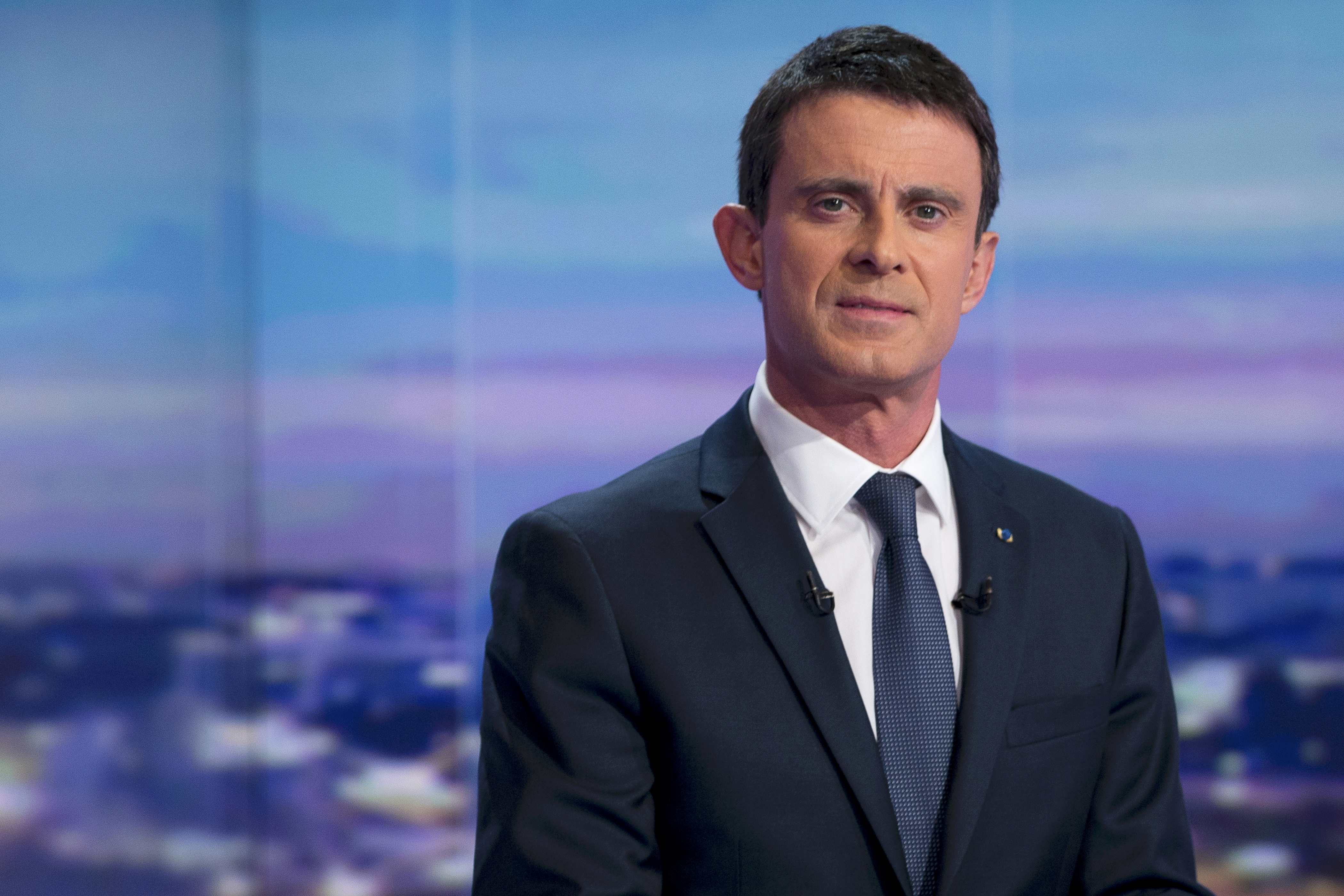 Valls appelle à voter pour Les Républicains dans trois régions