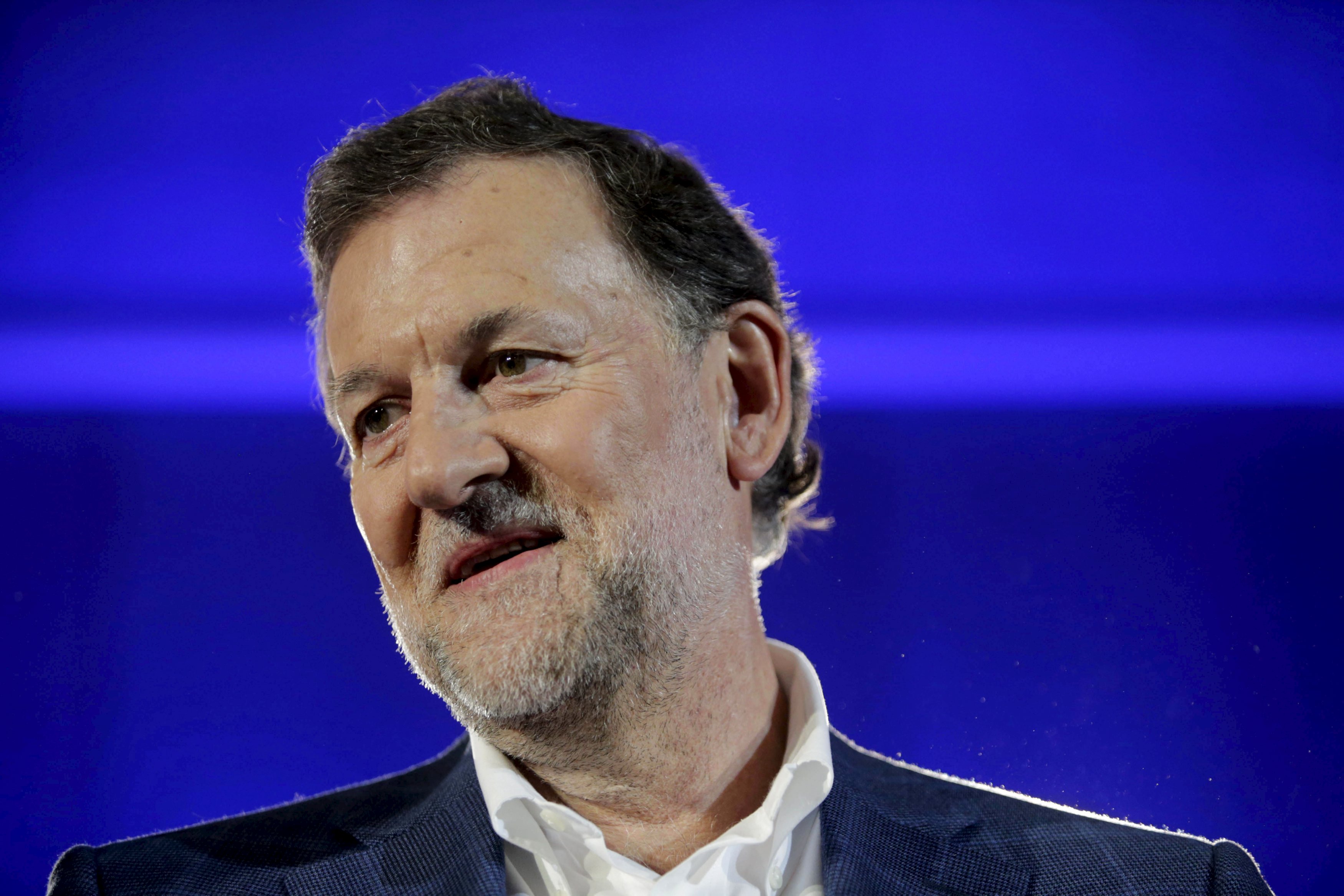 Mariano Rajoy frappé au visage pendant un déplacement électoral