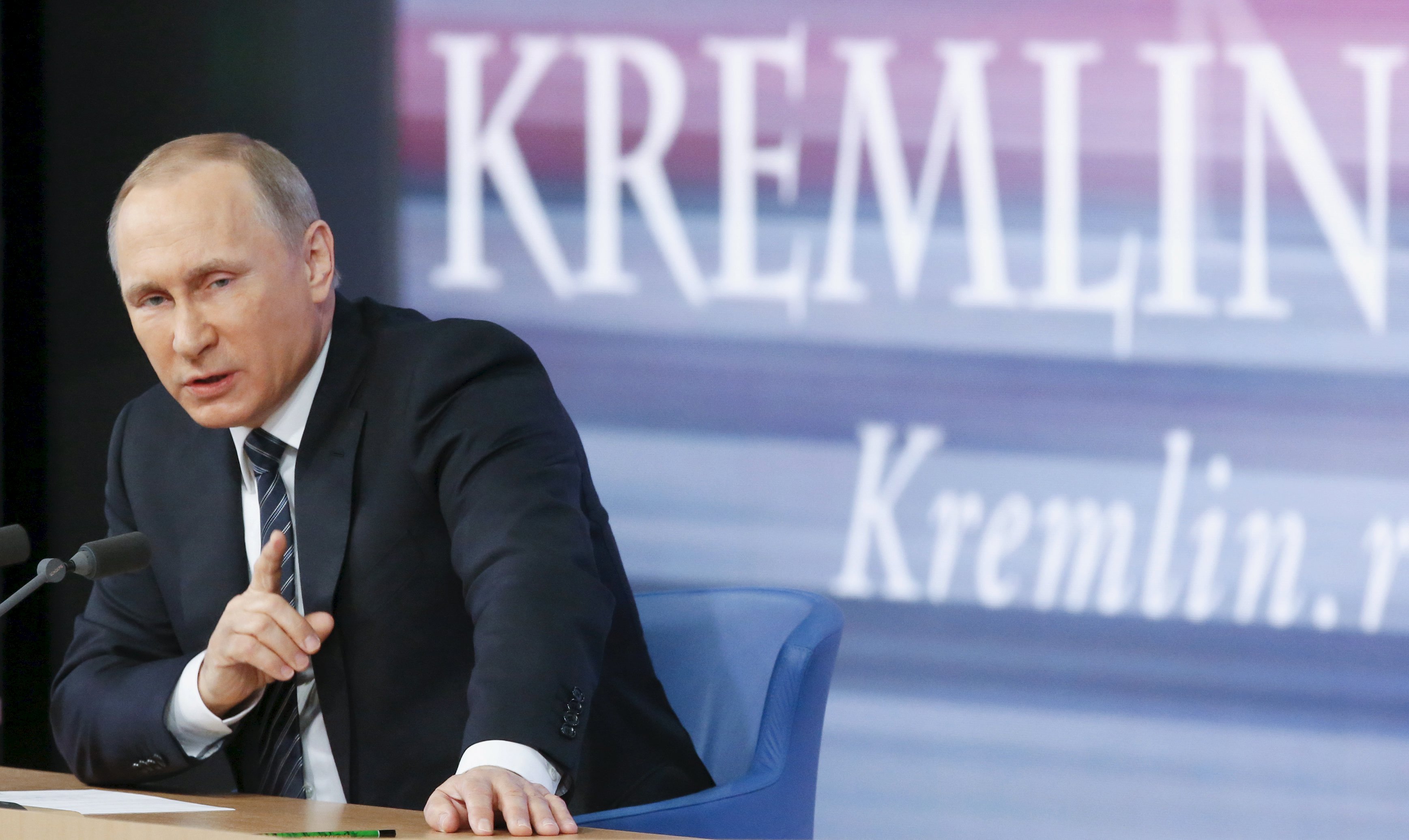 Vladimir Poutine dit vouloir un règlement politique en Ukraine