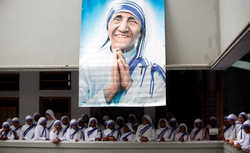 Mère Teresa deviendra sainte en 2016