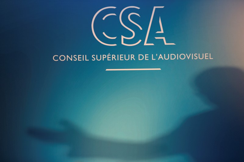 La volte-face du CSA sur LCI suscite la polémique
