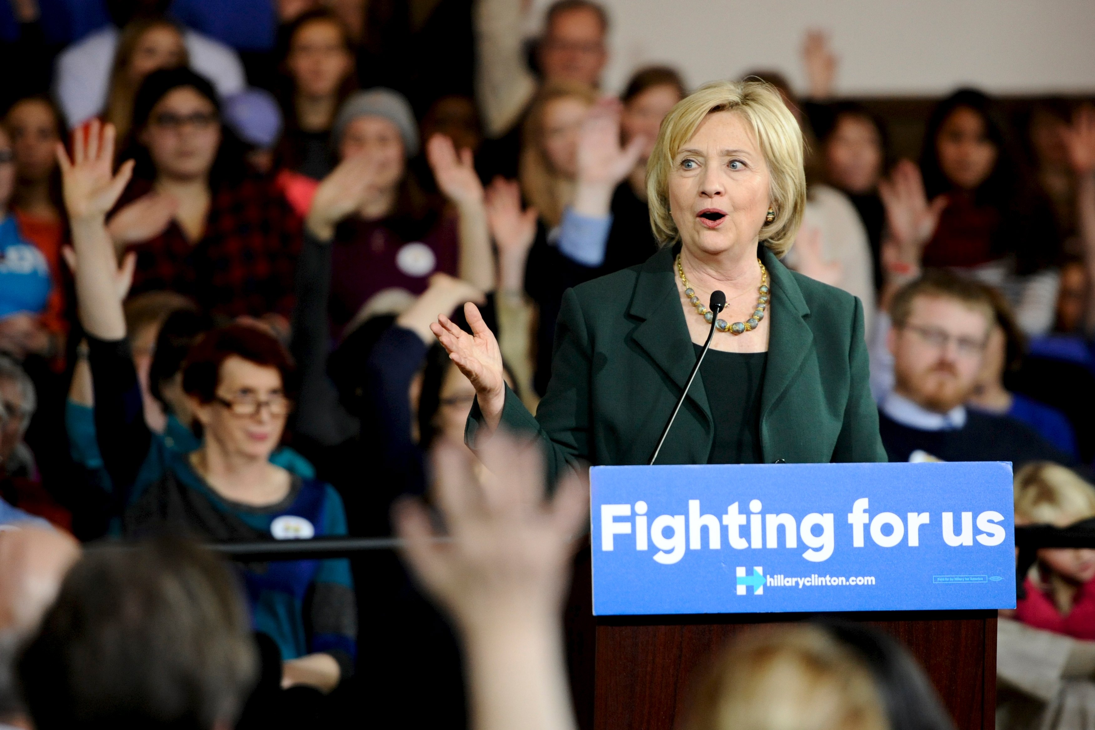Un proche de Bernie Sanders aurait espionné l'équipe Clinton