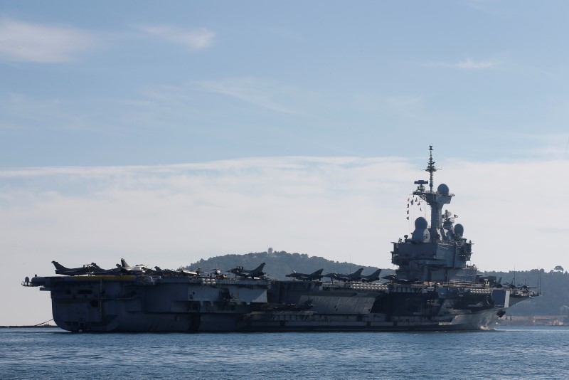 Le chef du Pentagone en visite à bord du Charles-de-Gaulle