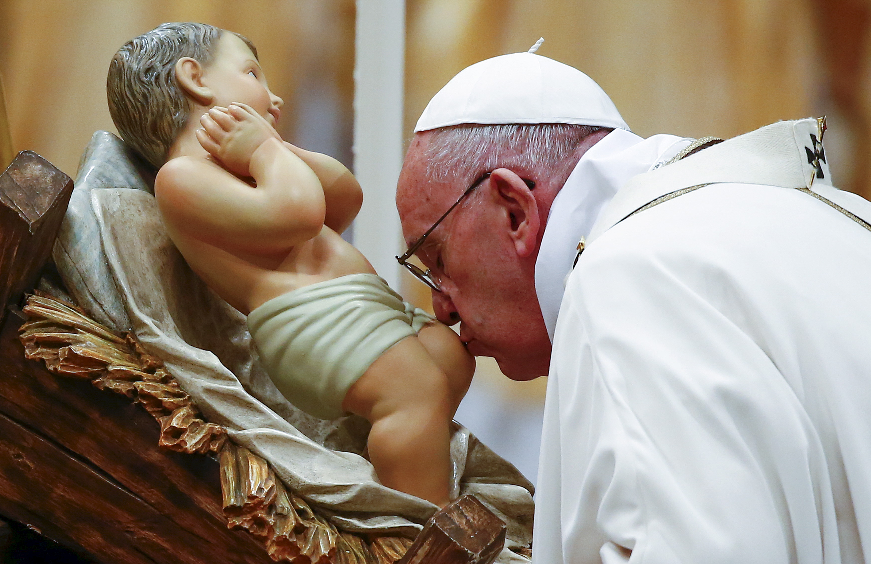 Le pape prêche le retour aux valeurs essentielles pour Noël