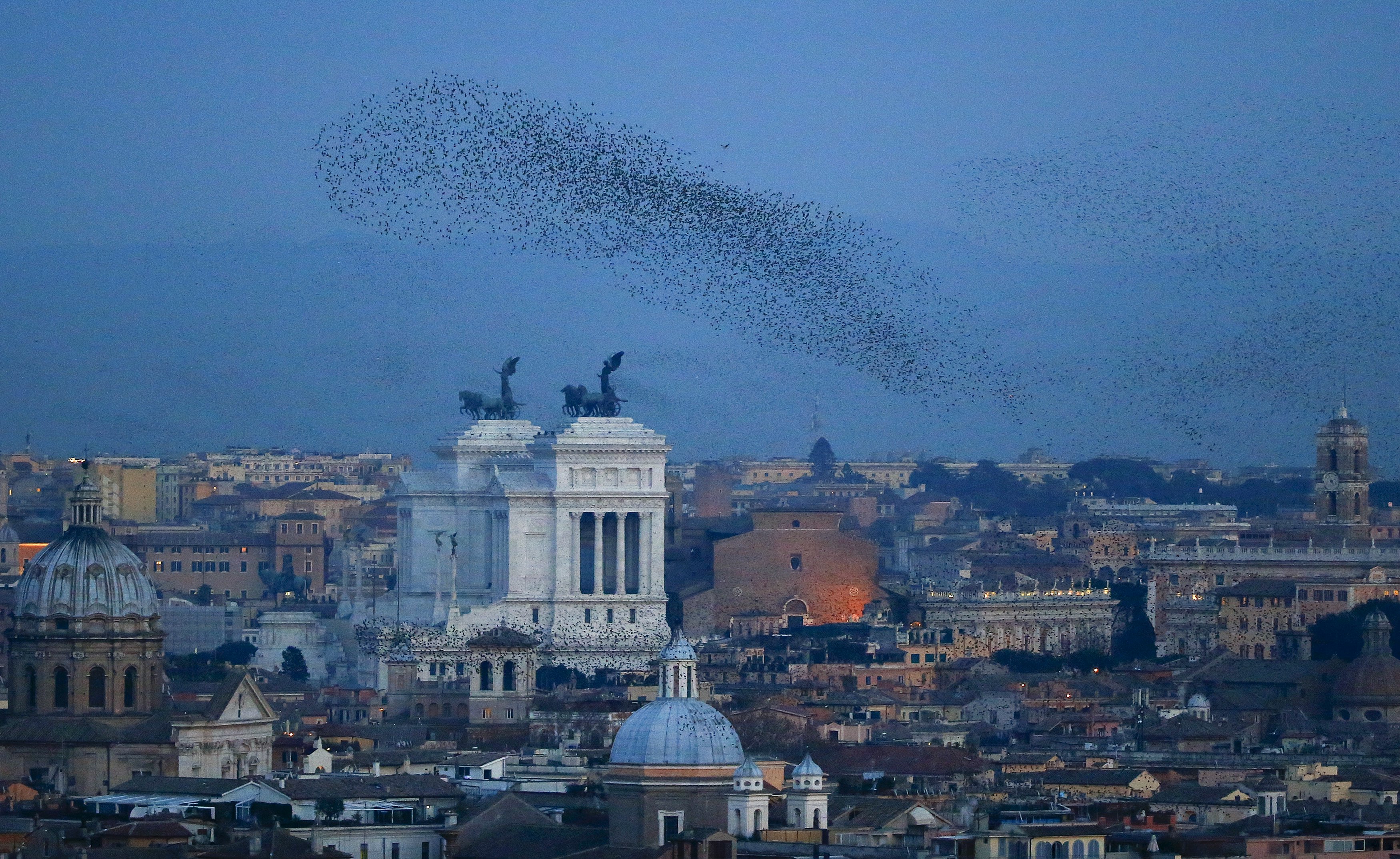 Mesures d'urgence à Rome et Milan face à la pollution
