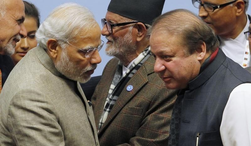Inattendue visite du Premier ministre indien au Pakistan