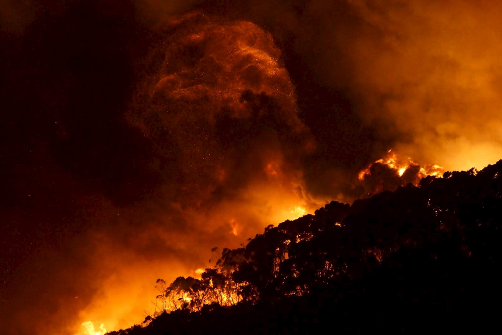 Feux de brousse menaçants au sud-ouest de Melbourne
