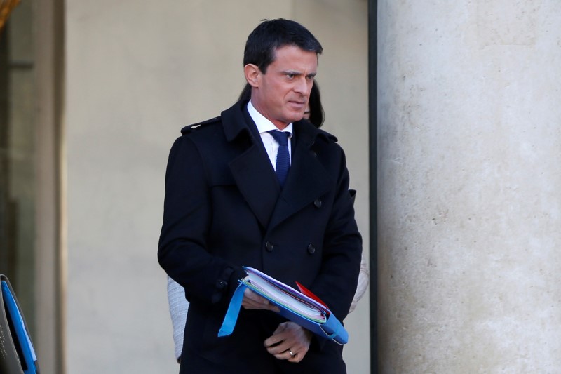 Manuel Valls dénonce les arguments "infondés" sur la déchéance