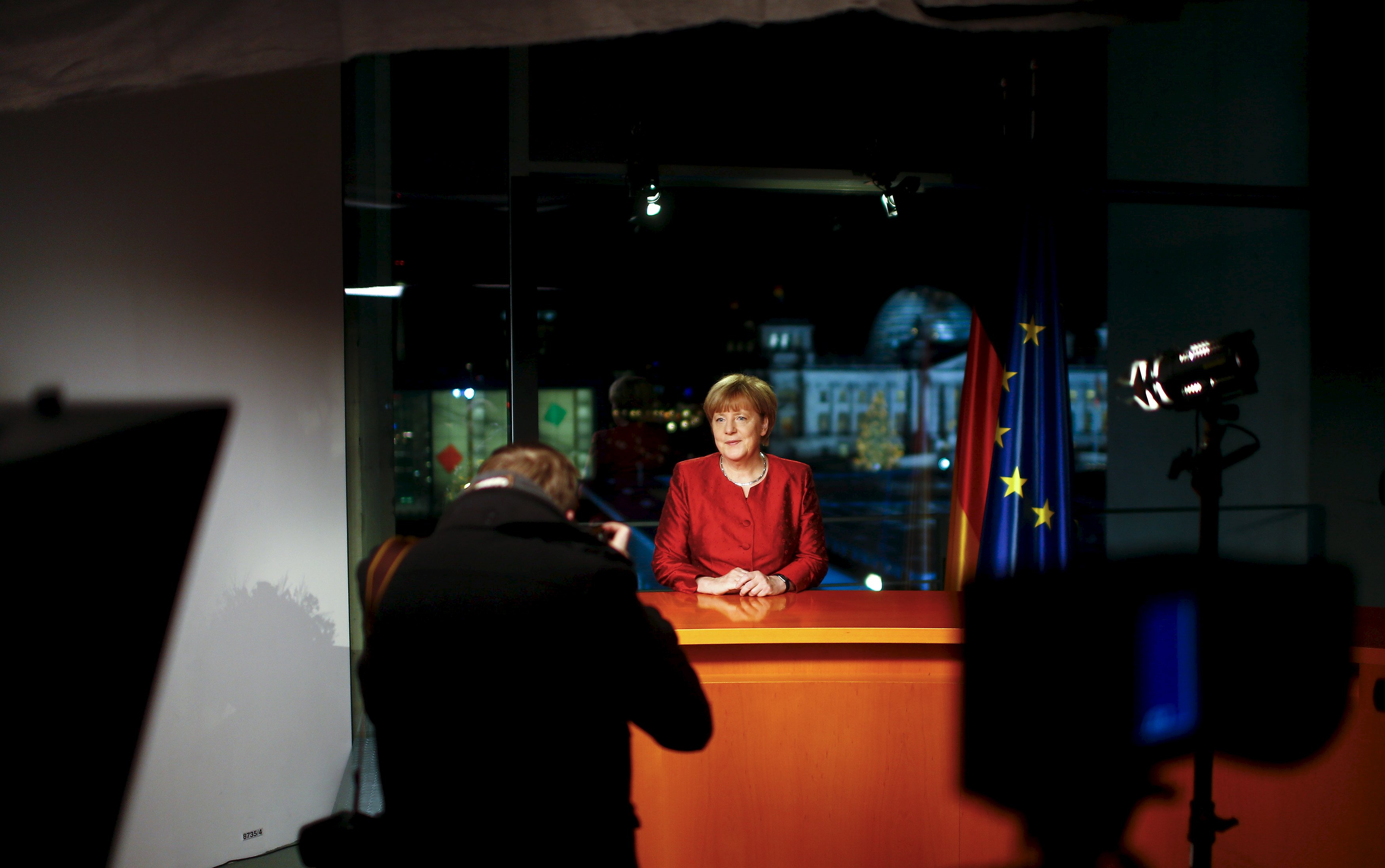 Les réfugiés, une "chance" pour l'Allemagne, dira Angela Merkel