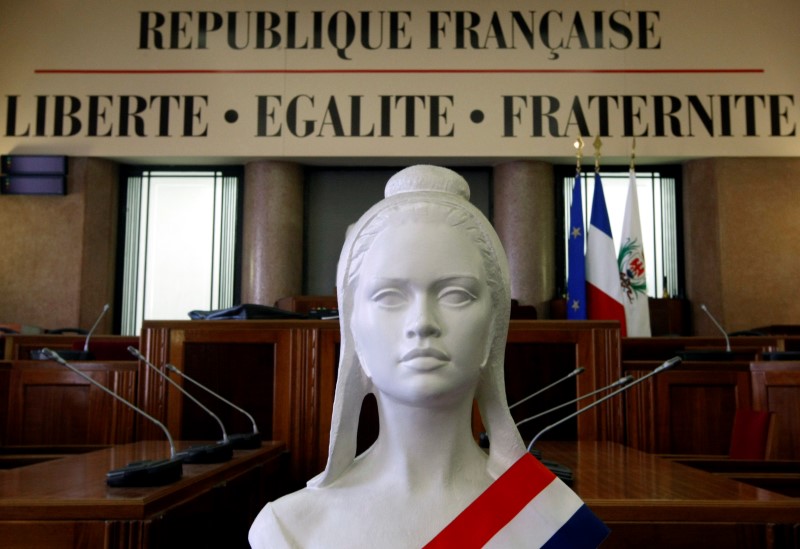 L'idée de déchéance de nationalité pour tous fait son chemin