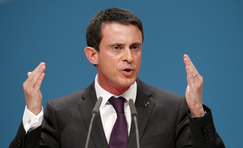 Valls défend réforme constitutionnelle et texte antiterroriste