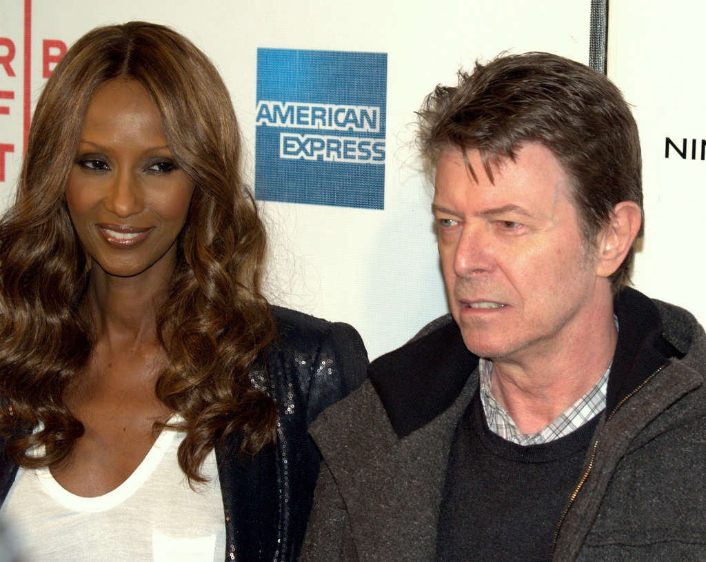 David Bowie : une mort mystérieuse et des obsèques intimes ?