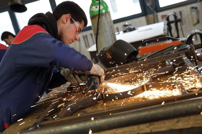 Les syndicats critiquent la nouvelle prime pour l'emploi