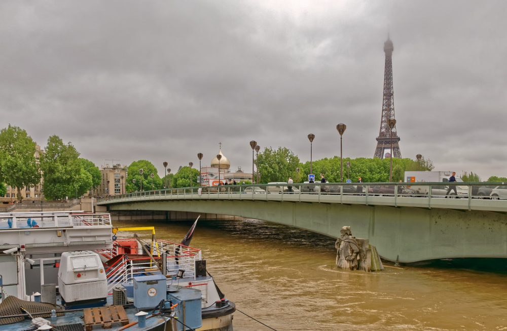 Inondation : qui est ce Zouave qui veille sur la Seine ?