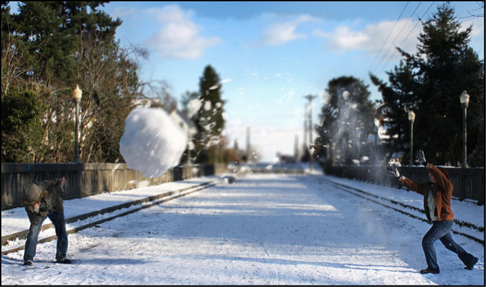 Des pères Noël, un petit renne blanc et des batailles de boules de neige