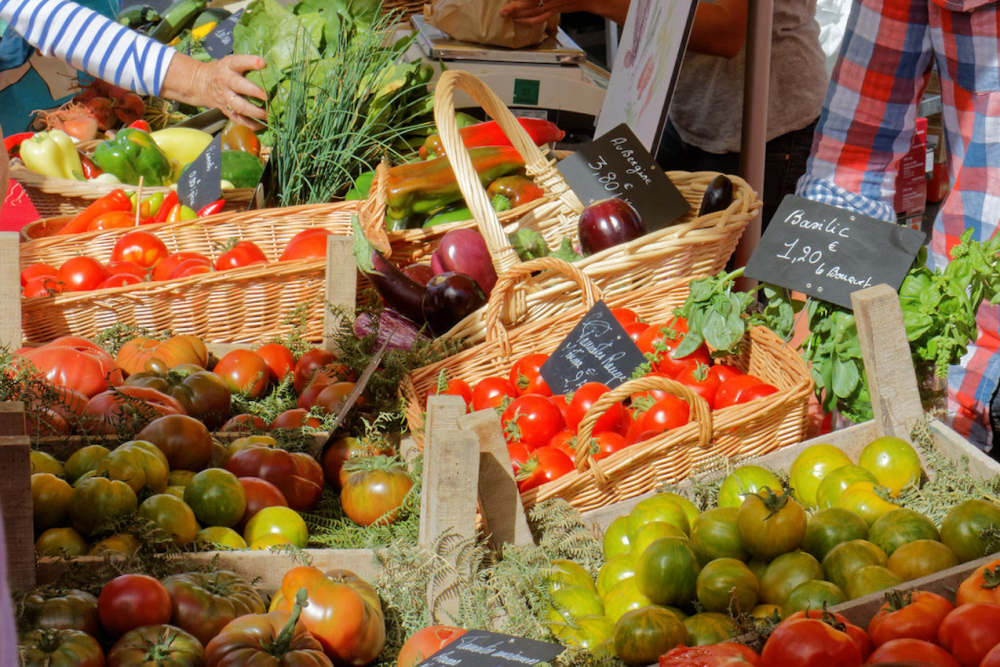 Retrouvailles, plus beau marché de France et meilleure pâtissière du monde